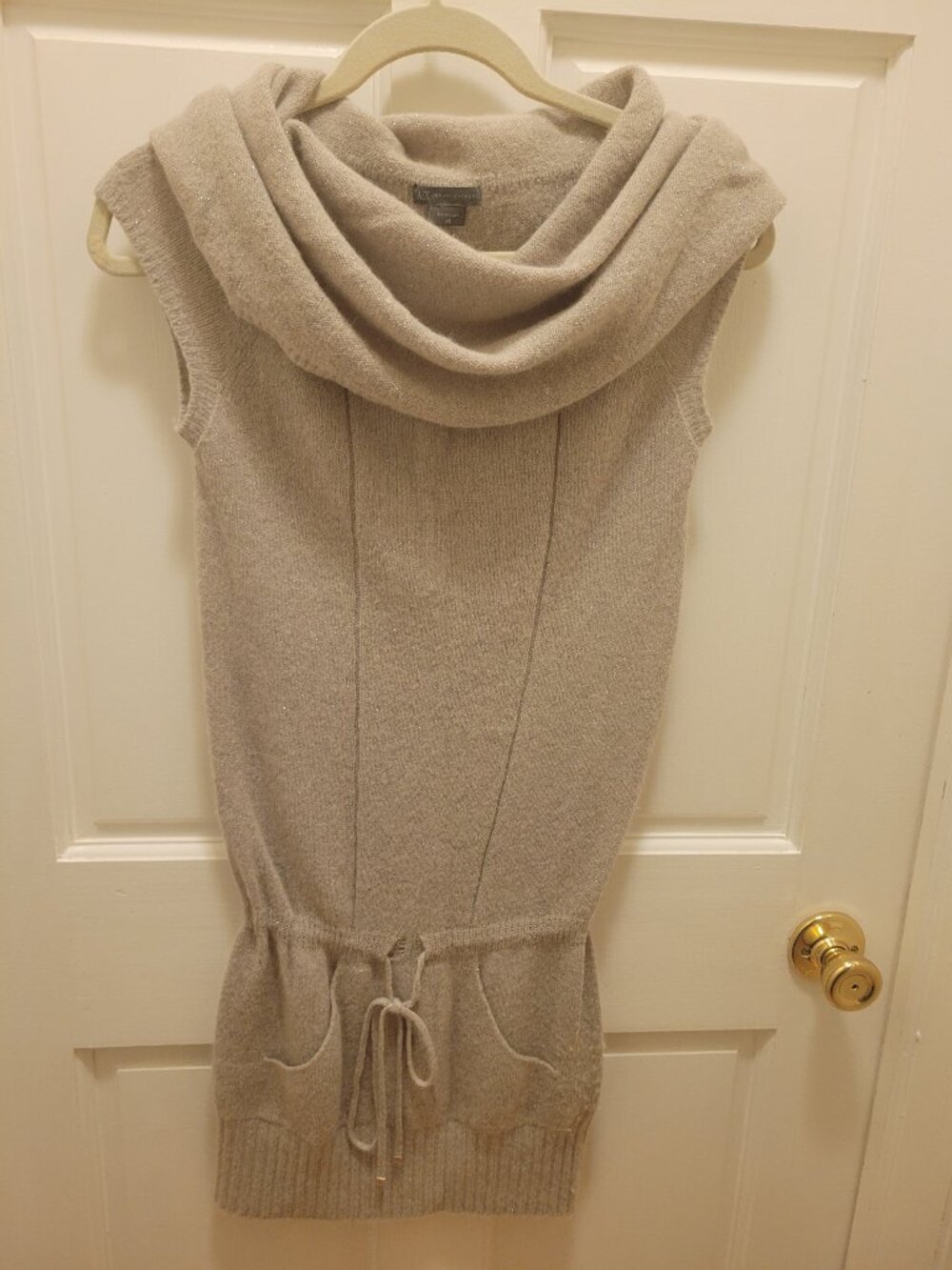 ARMANI EXCHANGE sleevless knitted top,size XS